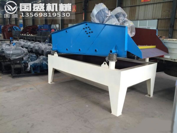振動(dòng)脫水篩選機(jī)與洗砂機(jī)配套使用 振動(dòng)脫水篩選機(jī)與洗砂機(jī)配套使用